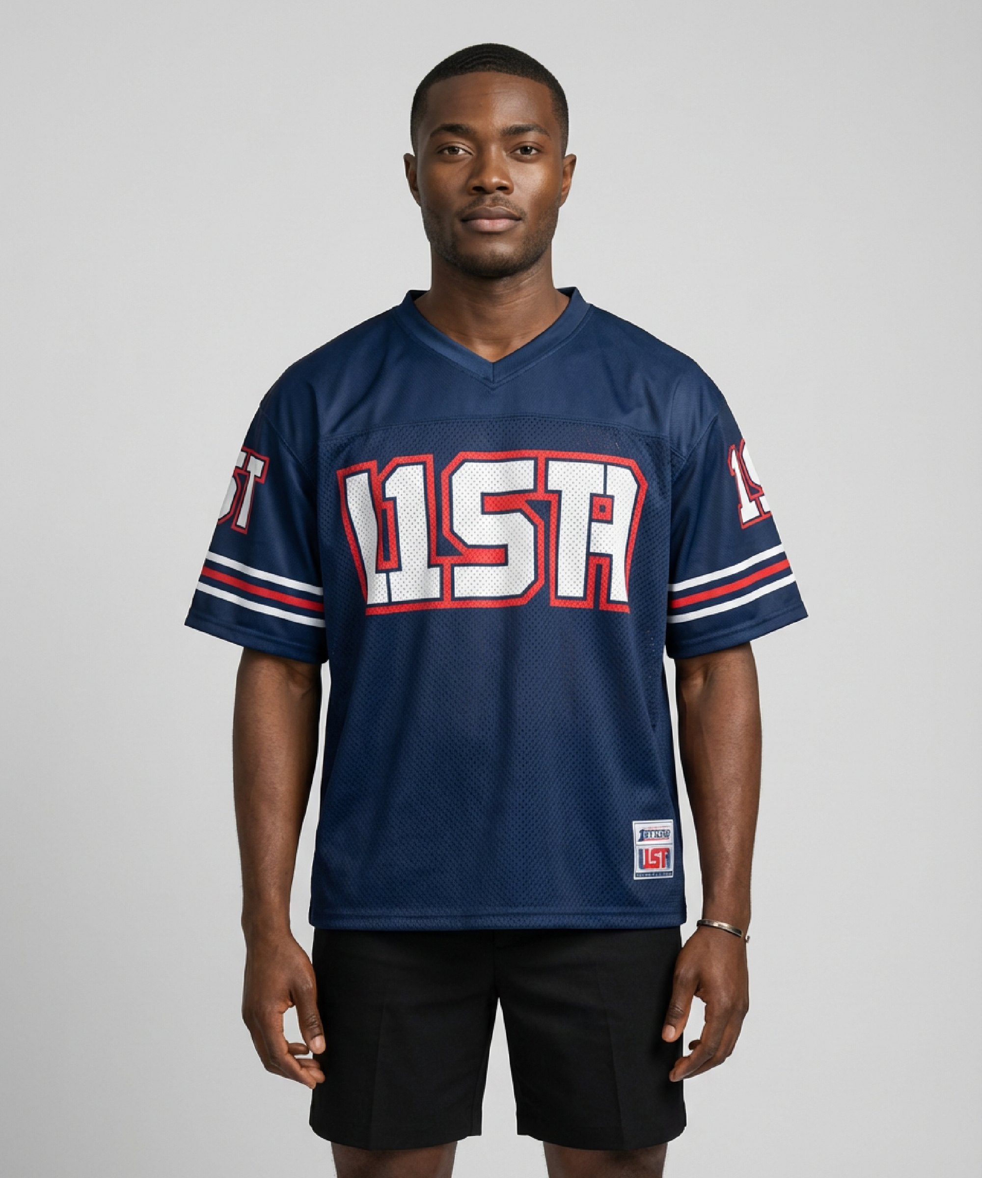 Steve: 6’0 wearing size L