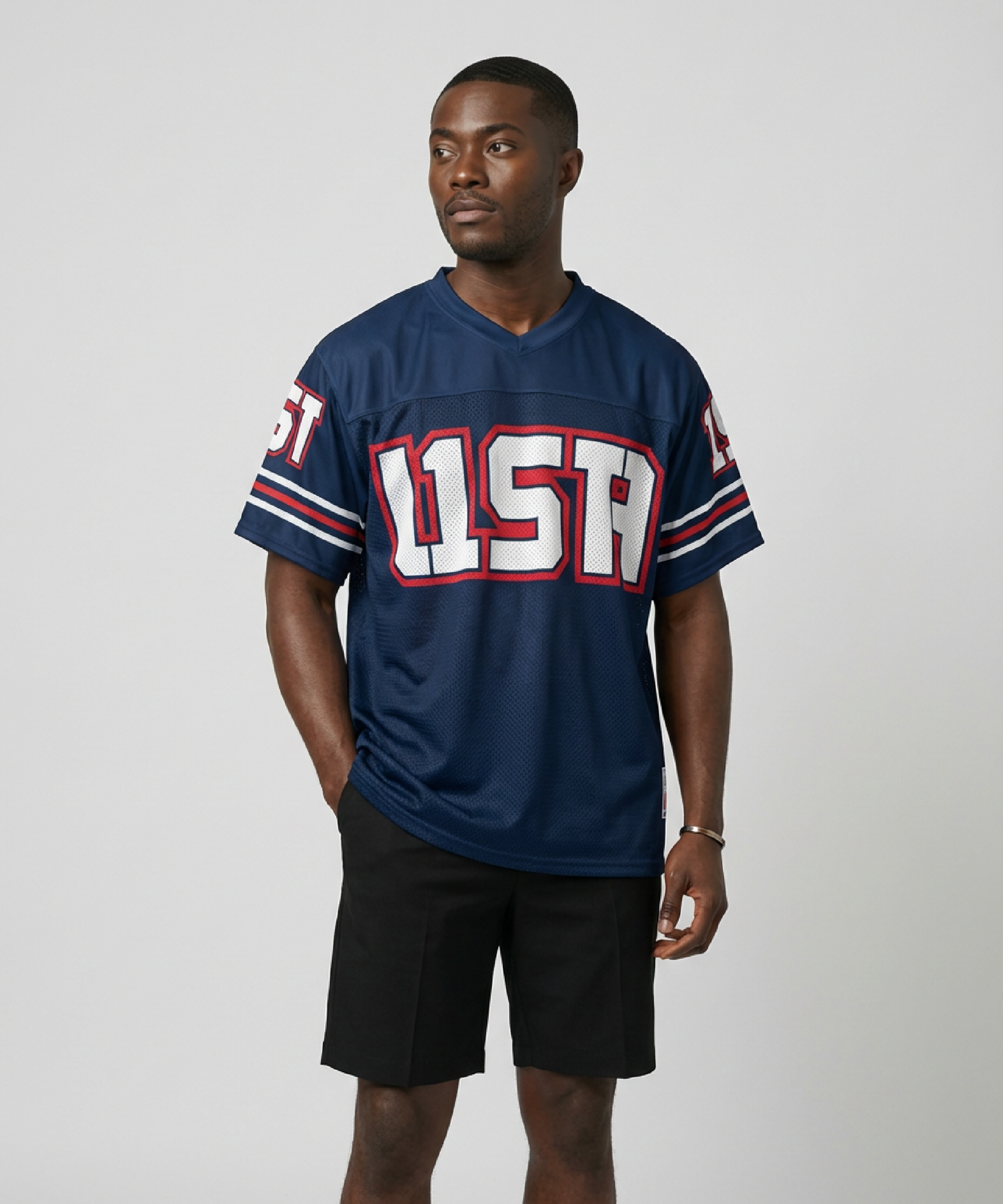 Steve: 6’0 wearing size L