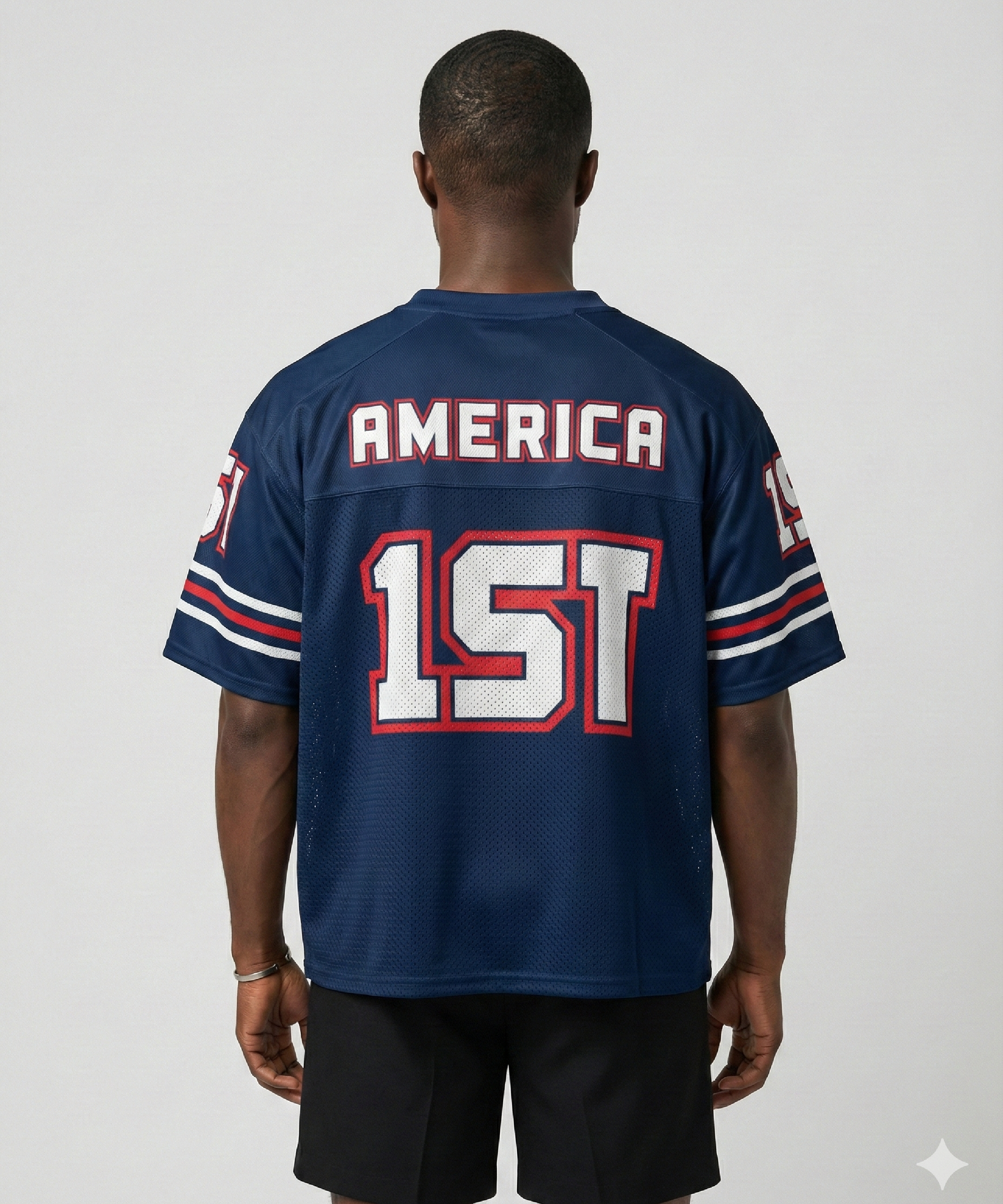 Steve: 6’0 wearing size L