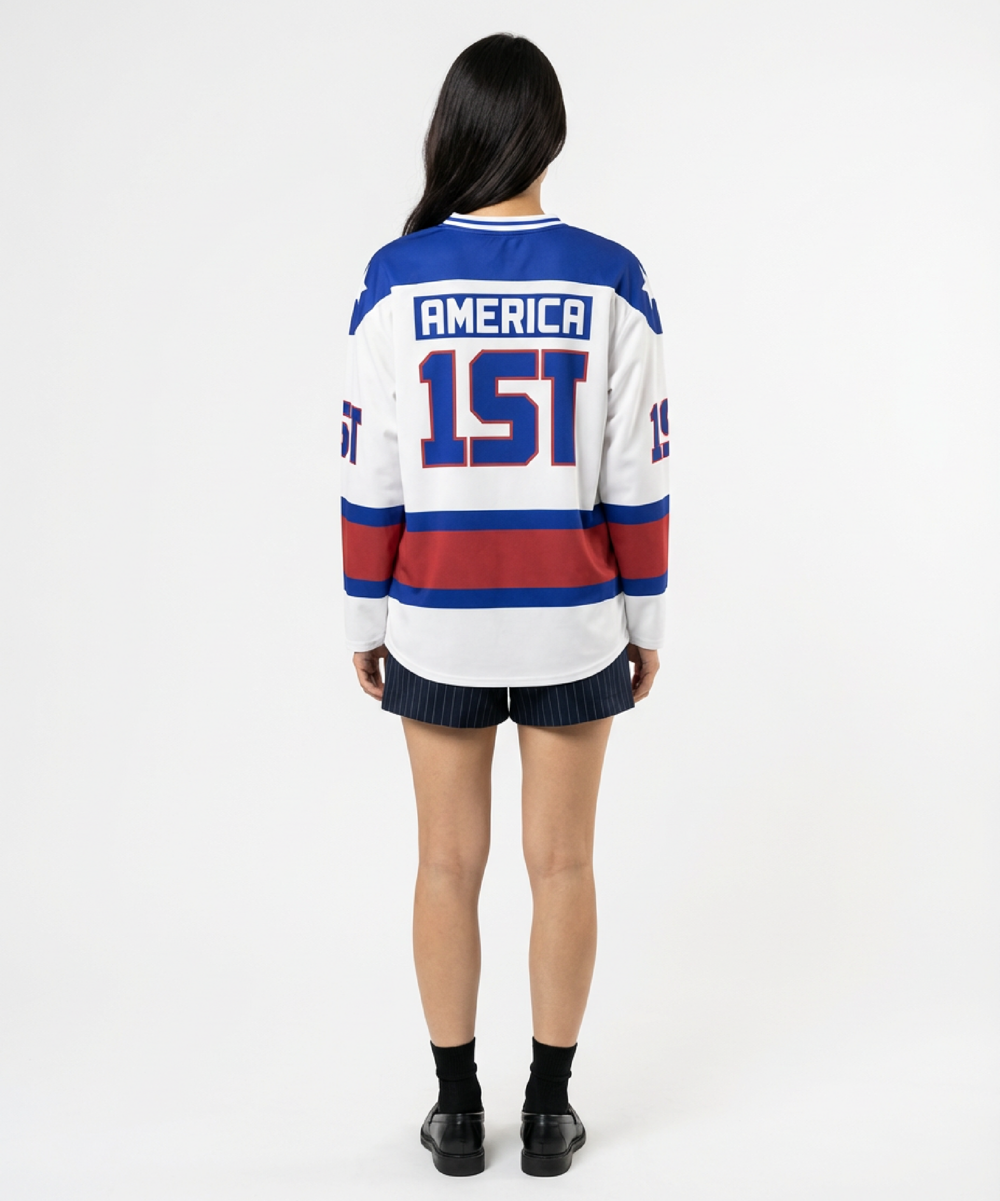 Laura: 5’6 wearing size S